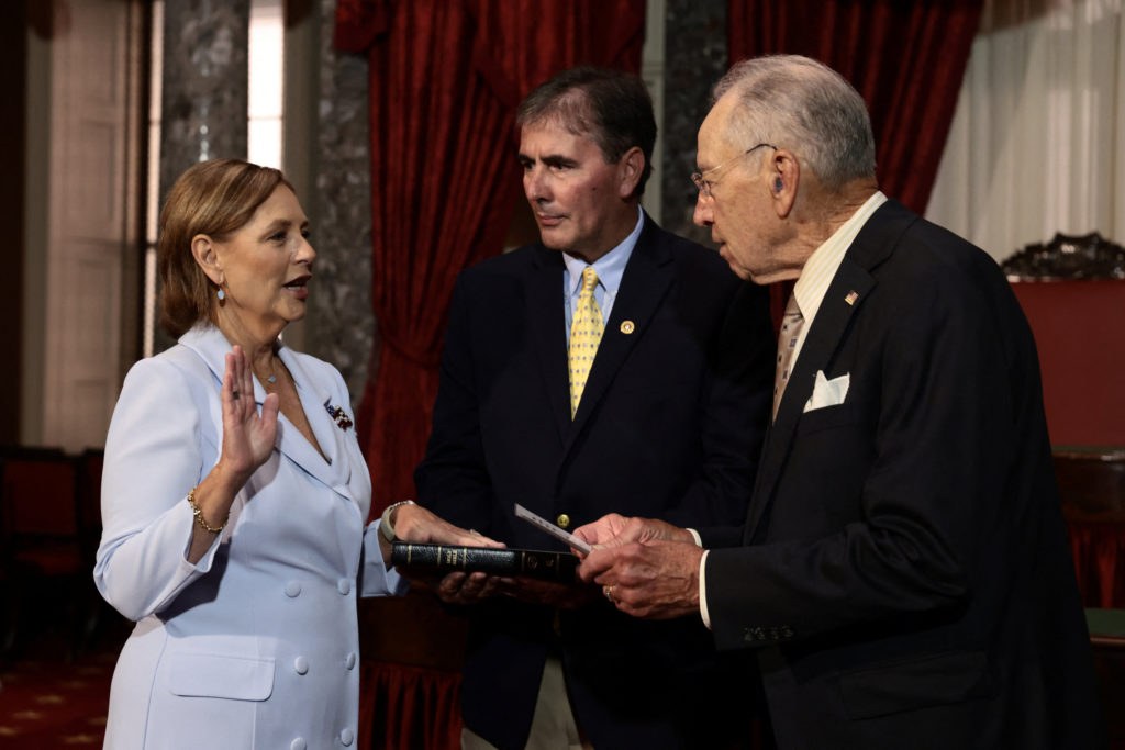 Lindsey Graham dies suddenly; his sister is sworn in to his seat