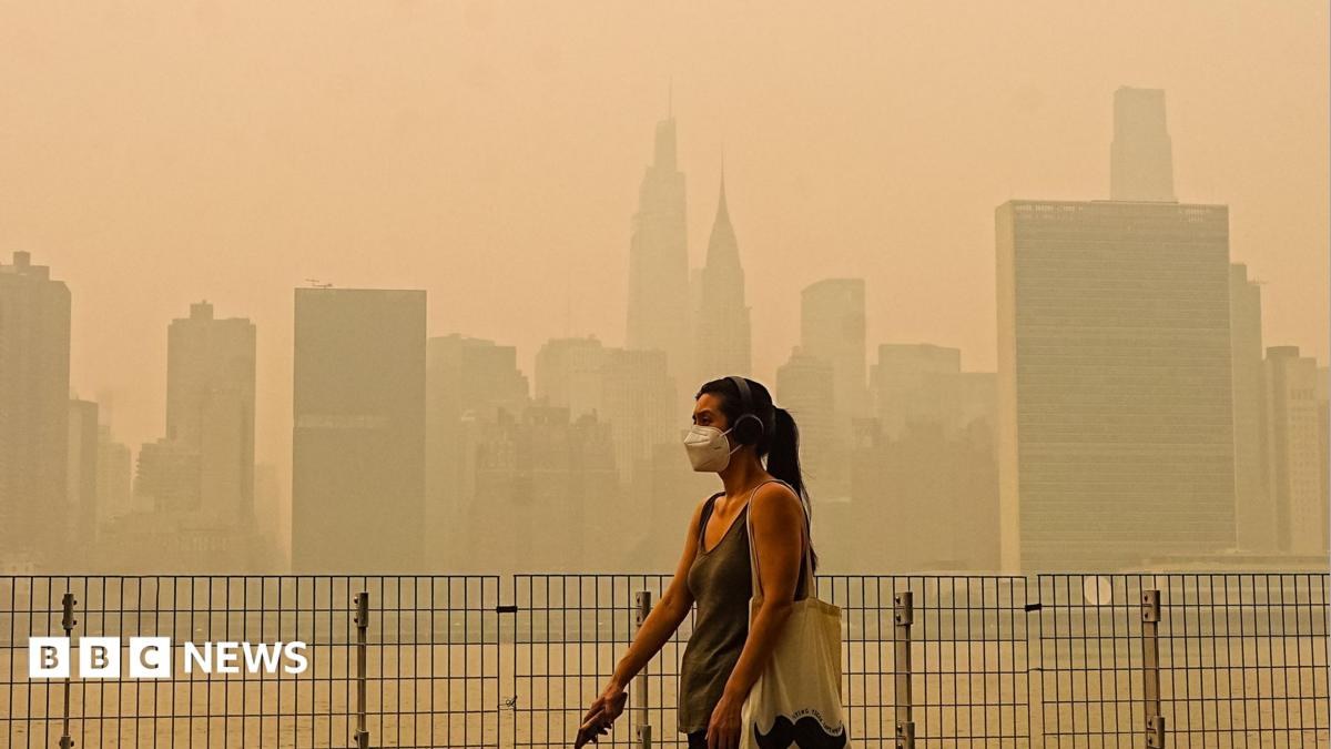 Canadian wildfire smoke chokes US cities as Trump threatens tariffs