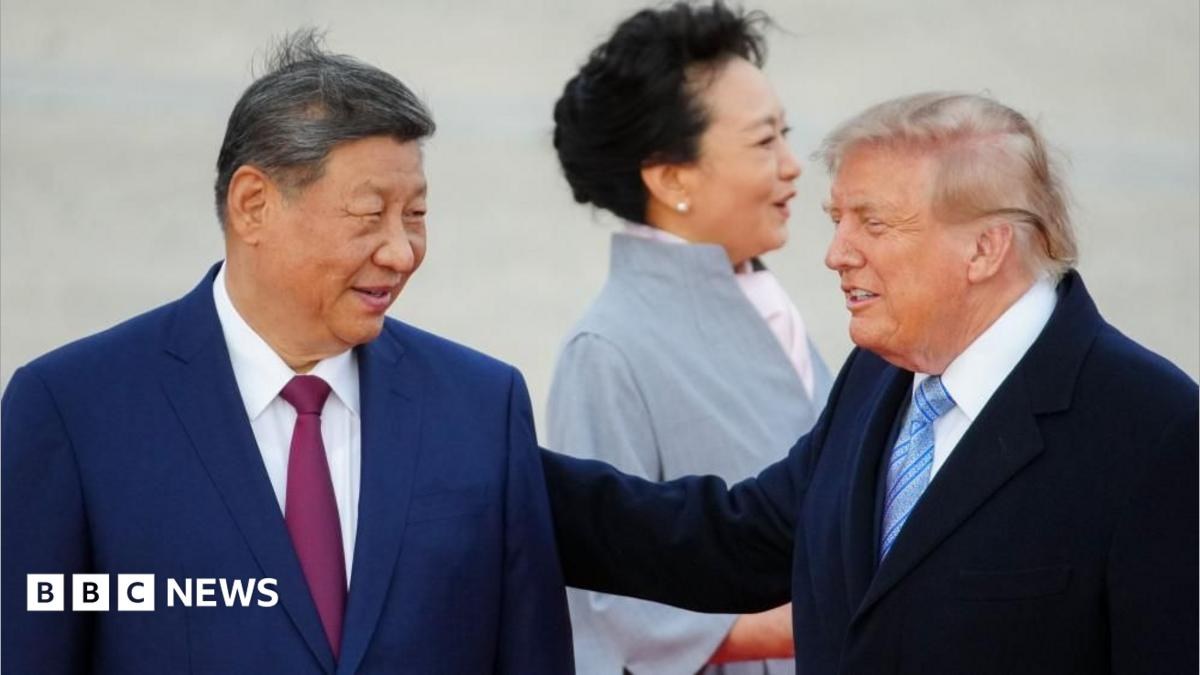 Trump meets Xi on the Andrews tarmac, a welcome last given in 1962